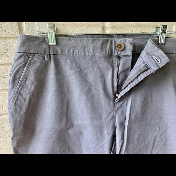 Old Navy Mid-Rise Boot-Cut Khakis for Women - Picture 3 of 13